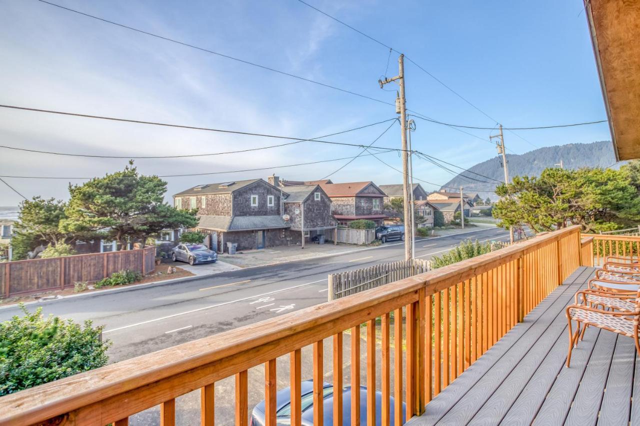 The Viking Villa Manzanita Exterior photo